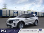 2025 Ford Explorer Silver, new