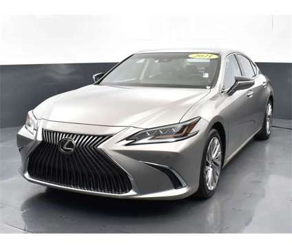 2021 Lexus ES 350 Ultra Luxury is a Silver 2021 Lexus ES Sedan in Daphne AL