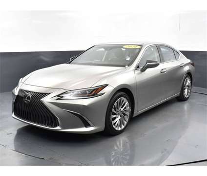 2021 Lexus ES 350 Ultra Luxury is a Silver 2021 Lexus ES Sedan in Daphne AL