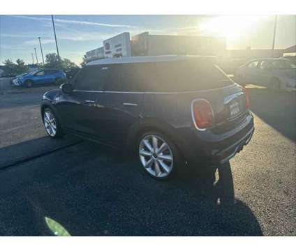 2015 MINI Hardtop Cooper S is a 2015 Mini Hardtop Cooper Hatchback in Dubuque IA