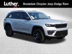 2024 Jeep grand cherokee Silver