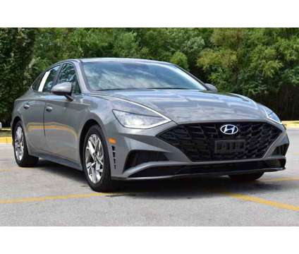 2021 Hyundai Sonata SEL is a Grey 2021 Hyundai Sonata Sedan in Lawrence KS