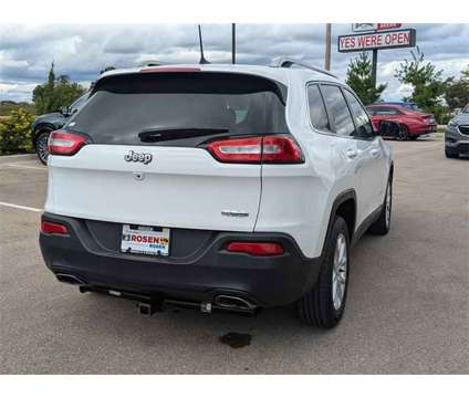 2018 Jeep Cherokee Latitude FWD is a White 2018 Jeep Cherokee Latitude SUV in Kenosha WI