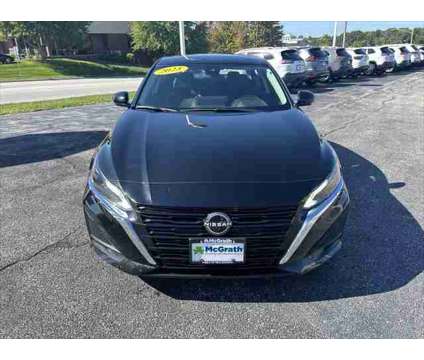 2023 Nissan Altima SL FWD is a Black 2023 Nissan Altima 2.5 Trim Sedan in Dubuque IA