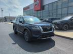 new 2024 Nissan Pathfinder 3.5L SL