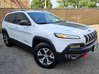 2015 Jeep Cherokee White, 129K miles