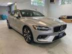 2023 Volvo S60 B5 Ultimate Bright Theme