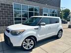 2015 Kia Soul White, 122K miles