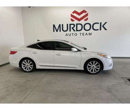 2013 Hyundai Azera Base is a White 2013 Hyundai Azera Base Sedan in Logan UT