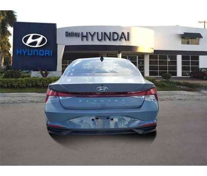 2022 Hyundai Elantra SEL is a 2022 Hyundai Elantra Sedan in Delray Beach FL