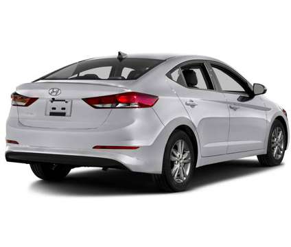 2018 Hyundai Elantra SE is a Silver 2018 Hyundai Elantra SE Sedan in Deland FL