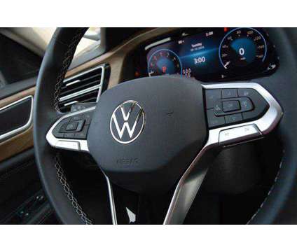 2024 Volkswagen Atlas 2.0T SE w/Technology is a Grey, Silver 2024 Volkswagen Atlas 2.0T SE SUV in Highland Park IL