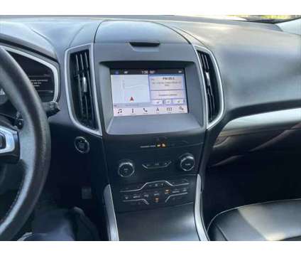 2019 Ford Edge SEL is a Blue 2019 Ford Edge SEL SUV in Stevens Point WI