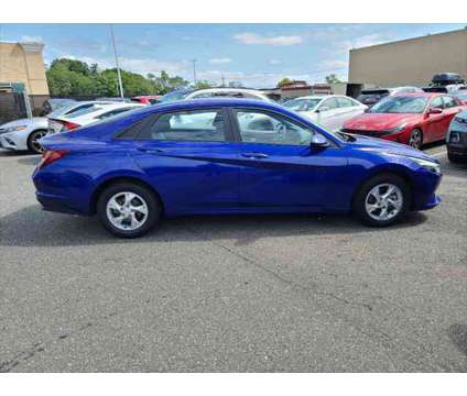 2021 Hyundai Elantra SE is a Blue 2021 Hyundai Elantra SE Sedan in Farmingdale NY