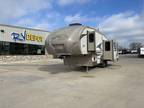 2016 Phoenix 32re Fifth Wheel