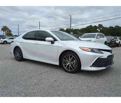 2022 Toyota Camry XLE Hybrid is a Silver 2022 Toyota Camry XLE Hybrid in Charleston SC