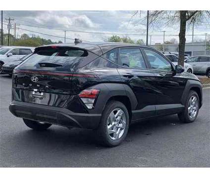 2024 Hyundai Kona SE is a Black 2024 Hyundai Kona SE SUV in Matthews NC