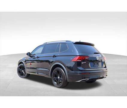 2019 Volkswagen Tiguan 2.0T SEL R-Line is a Black 2019 Volkswagen Tiguan 2.0T SUV in Libertyville IL