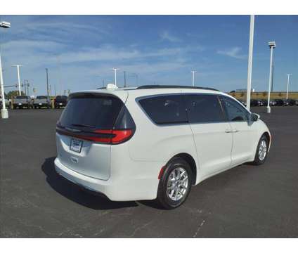 2022 Chrysler Pacifica Touring L is a White 2022 Chrysler Pacifica Touring Car for Sale in Bourbonnais IL