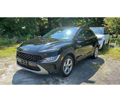 2022 Hyundai Kona SEL is a Black 2022 Hyundai Kona SEL SUV in Danbury CT