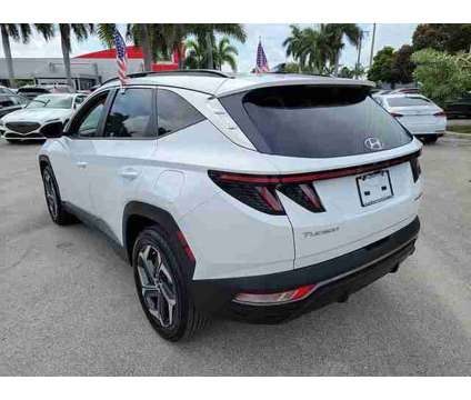 2022 Hyundai Tucson Hybrid SEL Convenience is a White 2022 Hyundai Tucson Hybrid in Deerfield Beach FL