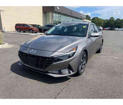 2022 Hyundai Elantra Limited is a 2022 Hyundai Elantra Limited Sedan in Milford CT