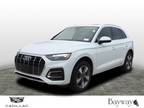 2023 Audi Q5 quattro Premium Plus 40 TFSI