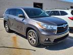 2015 Toyota Highlander LE