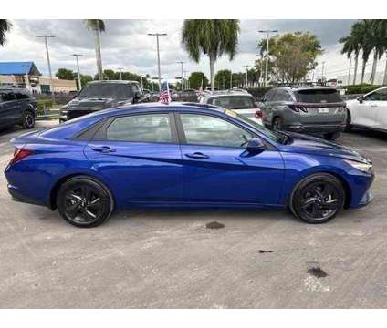 2021 Hyundai Elantra SEL is a Blue 2021 Hyundai Elantra Sedan in Hialeah FL