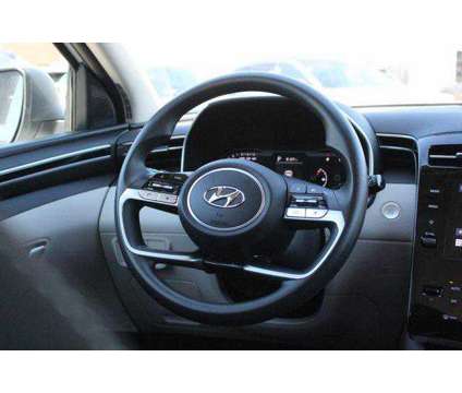 2024 Hyundai Tucson SEL is a White 2024 Hyundai Tucson SUV in Oak Lawn IL