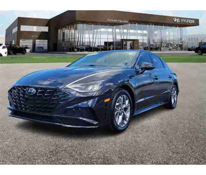 2023 Hyundai Sonata SEL is a Blue 2023 Hyundai Sonata Sedan in Hialeah FL