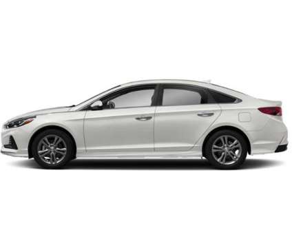 2018 Hyundai Sonata SE is a White 2018 Hyundai Sonata SE Sedan in Orlando FL