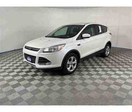 2015 Ford Escape SE is a White 2015 Ford Escape SE SUV in Bremerton WA