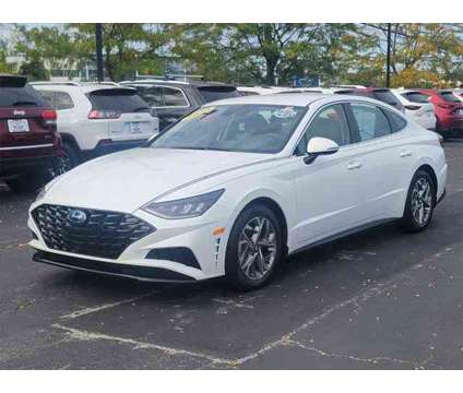 2020 Hyundai Sonata SEL is a White 2020 Hyundai Sonata Sedan in Brunswick OH