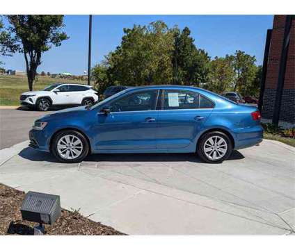 2015 Volkswagen Jetta 2.0L TDI SE is a Blue 2015 Volkswagen Jetta 2.5 Trim Sedan in Algonquin IL