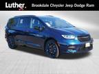 2024 Chrysler Pacifica Blue, new