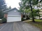 691 Coral Ct Lindenhurst, IL