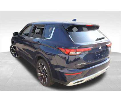 2024 Mitsubishi Outlander SE 2.5 S-AWC is a Blue 2024 Mitsubishi Outlander SE SUV in Libertyville IL