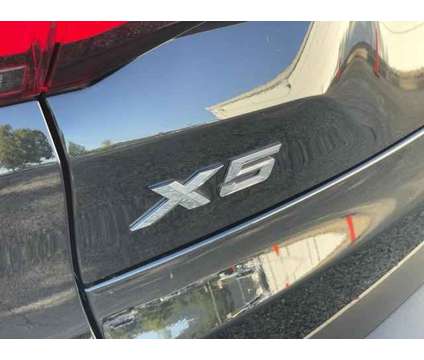 2022 BMW X5 xDrive40i is a Black 2022 BMW X5 4.8is SUV in Harriman NY