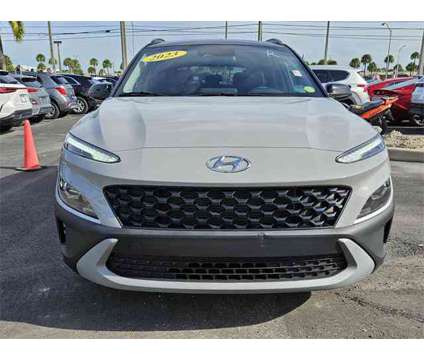 2023 Hyundai Kona SEL is a Black, Silver 2023 Hyundai Kona SEL SUV in Hialeah FL