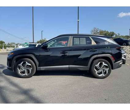 2022 Hyundai Tucson SEL is a Black 2022 Hyundai Tucson SUV in Utica NY