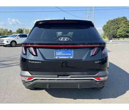 2022 Hyundai Tucson SEL is a Black 2022 Hyundai Tucson SUV in Utica NY