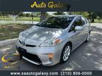 2014 Toyota Prius Two HATCHBACK 4-DR