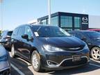 2020 Chrysler Pacifica Black, 75K miles