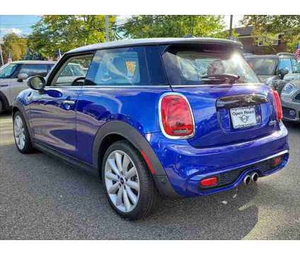 2021 MINI Hardtop Cooper S is a Blue 2021 Mini Hardtop Cooper Hatchback in Morristown NJ