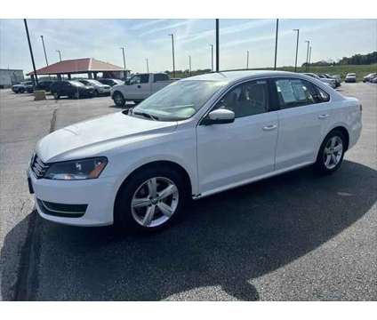 2013 Volkswagen Passat 2.5L SE is a White 2013 Volkswagen Passat 2.5L SE Sedan in Dubuque IA