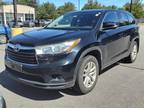 2016 Toyota Highlander LE