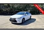 2017 Toyota Camry SE w/ Exterior Parking Camera