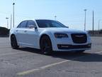 2021 Chrysler 300 White, 32K miles