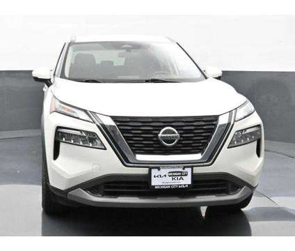 2021 Nissan Rogue SV is a White 2021 Nissan Rogue SV Station Wagon in Michigan City IN